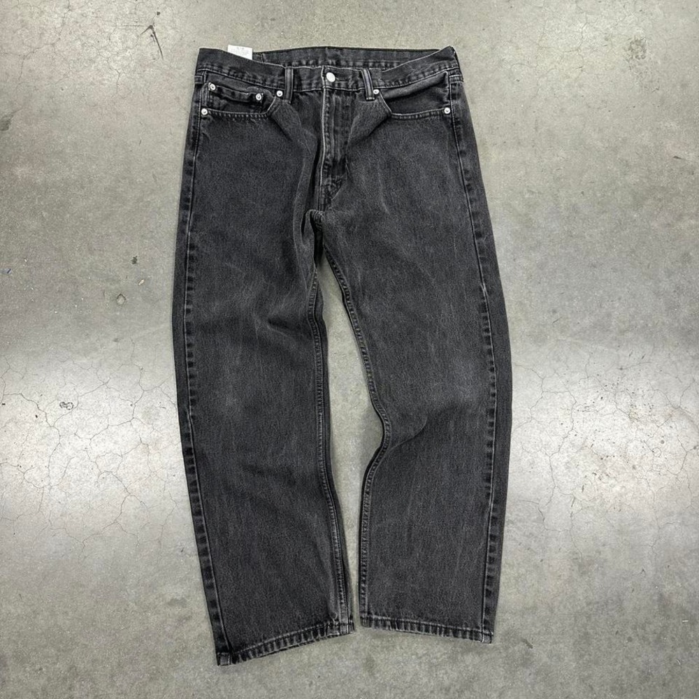 *SOLD* Black Classic Relaxed Straight Leg Levi's 505 jeans Size 36x29